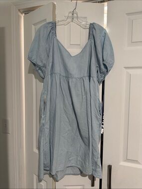Old Navy Light Blue Puff-Sleeve Casual Dress